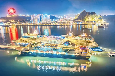 Khách du lịch Trung Quốc là điểm nhấn hàng đầu của Quảng Ninh