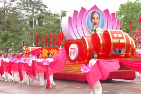 Hải Phòng rực rỡ trong lễ diễu hành lịch sử mừng ngày giải phóng