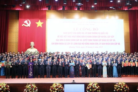 Quảng Ninh công bố các quyết định về thực hiện mô hình chính quyền địa phương 2 cấp