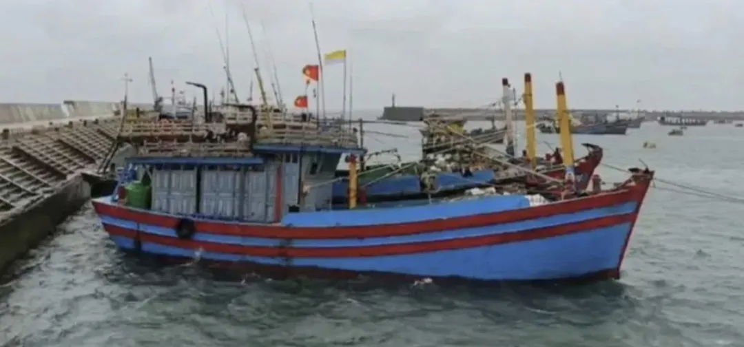 Quảng Ninh: tạm ngừng cấp phép tàu tại khu vực miền Đông do ảnh hưởng bão số 7