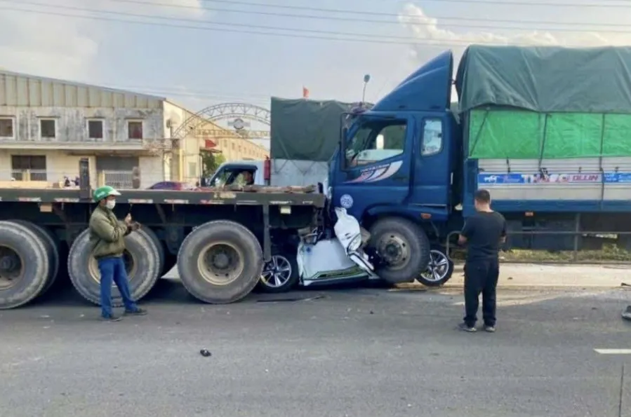 Hải Phòng: tai nạn giao thông liên hoàn trên Quốc lộ 5 khiến 3 người thương vong