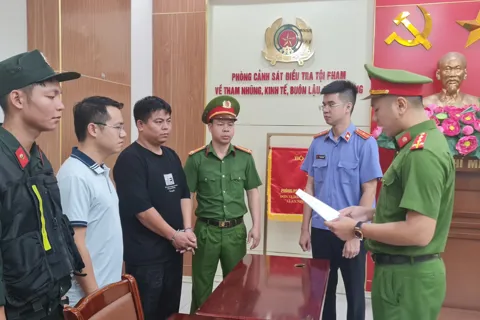Quảng Ninh: triệt phá đường dây buôn lậu tại Cửa khẩu Bắc Luân 2