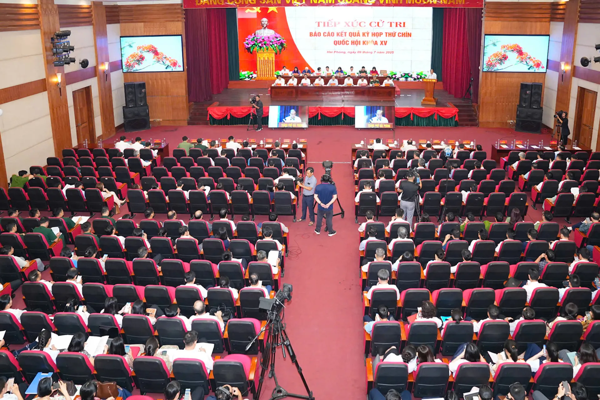Đại biểu Quốc hội TP Hải Phòng tiếp xúc cử tri, báo cáo kết quả Kỳ họp thứ 9, Quốc hội khóa XV
