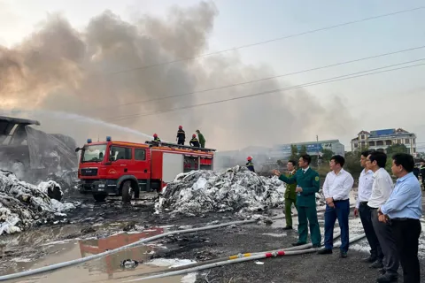 Quảng Ninh: cháy tại chi nhánh Công ty TNHH Thương phẩm Á Phi