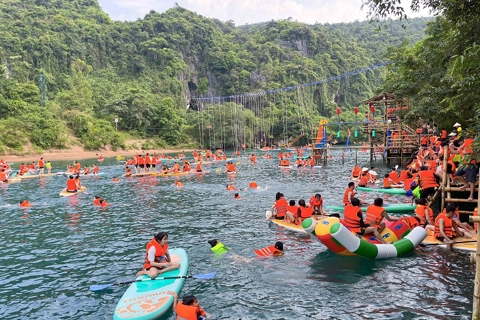 Quảng Bình: đón 369.000 lượt khách dịp nghỉ lễ 30/4 - 1/5