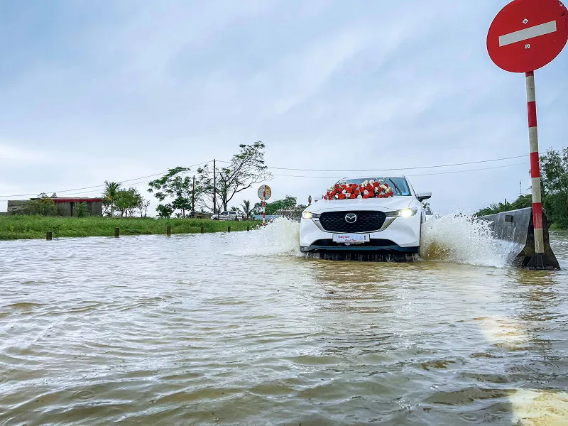 Quảng Trị: mưa lũ làm 5 người chết, hàng nghìn hộ dân ngập sâu trong nước