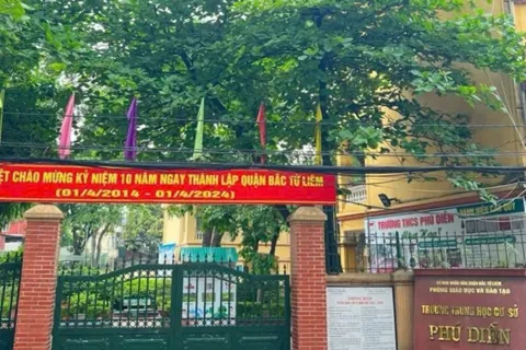 Những việc làm thường nhật để ngôi trường luôn xanh - sạch - đẹp