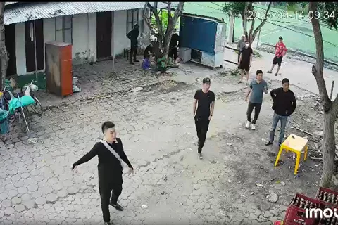 Vụ nhóm người lạ tự ý rào tôn chiếm đất, phá hoại tài sản doanh nghiệp tại phường Phú Diễn: sự im lặng bất thường