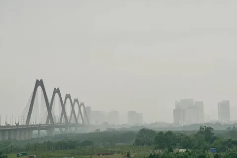 Bước chuyển "kép" từ chính sách đến công nghệ