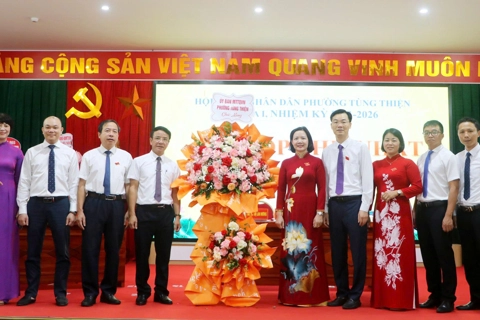 Kỳ họp thứ nhất HĐND phường Tùng Thiện khóa I, nhiệm kỳ 2021 - 2026