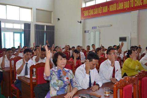 HĐND phường Tùng Thiện thông qua 6 Nghị quyết quan trọng