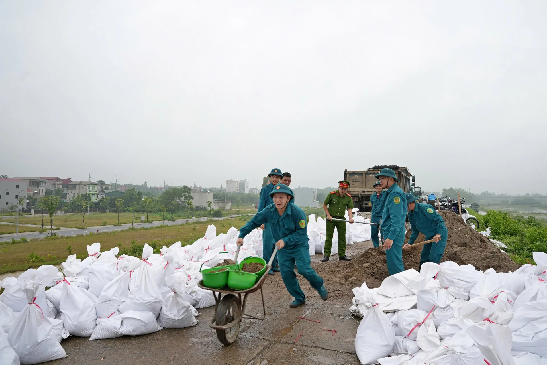 Diễn tập phòng, chống thiên tai trên địa bàn phường Sơn Tây
