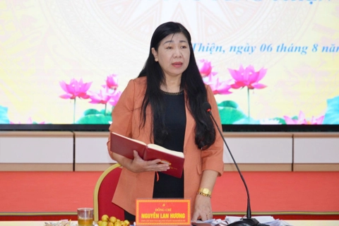 Ban Thường vụ Thành ủy làm việc với Đảng ủy phường Tùng Thiện về công tác chuẩn bị Đại hội Đảng
