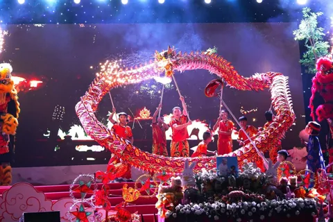 Mãn nhãn với đêm hội trăng rằm “Trung thu Thành cổ Sơn Tây - Xứ Đoài"