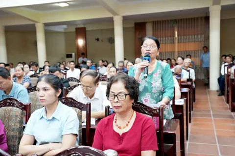 Hội nghị đối thoại giữa lãnh đạo phường Sơn Tây với đại biểu nhân dân

