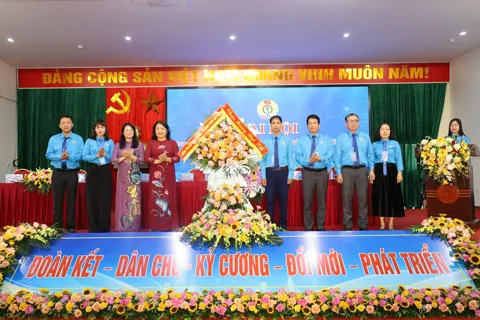 Đại hội Công đoàn phường Tùng Thiện lần thứ nhất, nhiệm kỳ 2025 - 2030
