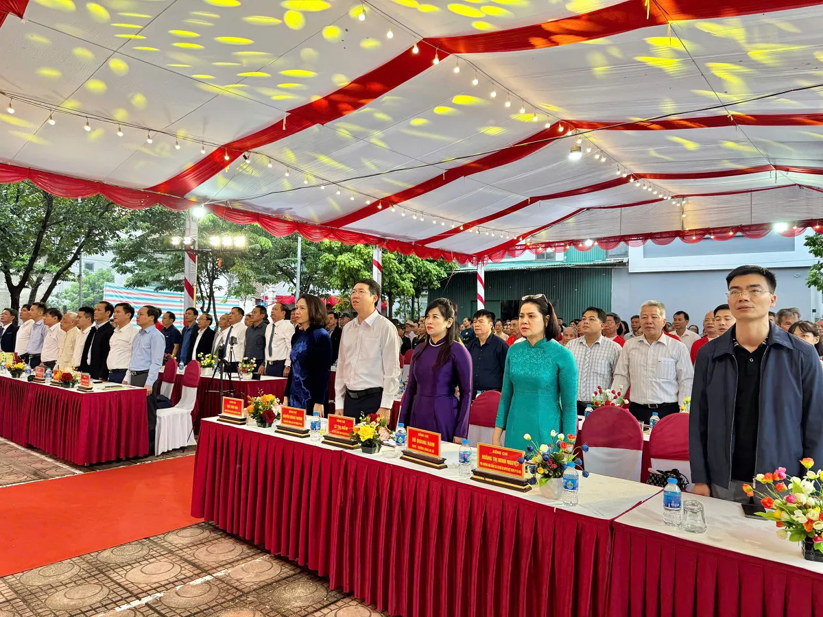 Phó Chủ tịch UBND TP Vũ Thu Hà dự Ngày hội Đại đoàn kết toàn dân tộc tại xã Hoài Đức