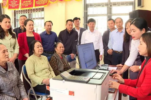 Xã Hoài Đức: Ra mắt 5 điểm hỗ trợ thủ tục hành chính công trực tuyến