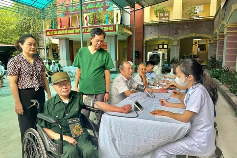 Xã Hoài Đức: Khám, tư vấn sức khỏe cho 200 người thuộc diện chính sách