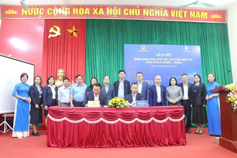 Xã Trần Phú: Hợp tác với VNPT Hà Nội trong chuyển đổi số