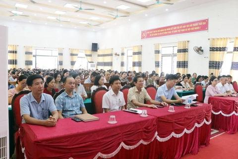 Xã Trần Phú: Bồi dưỡng chính trị hè năm 2025 cho cán bộ, giáo viên các trường học trên địa bàn
