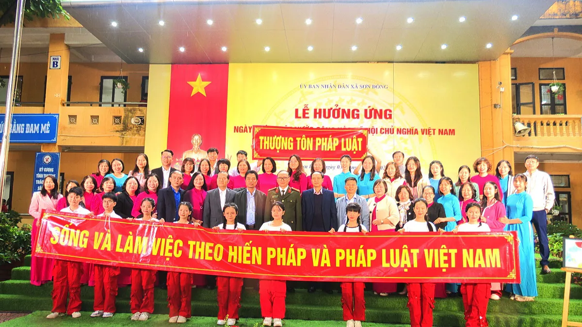 Xã Sơn Đồng: Nhiều hoạt động hưởng ứng Ngày Pháp luật Việt Nam 2025