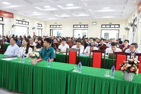 Lãnh đạo xã Xuân Mai đối thoại trực tiếp với người dân