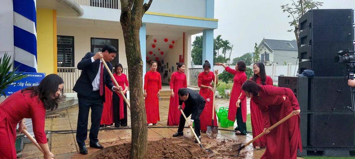 Xã Quảng Bị: Hưởng ứng Tết trồng cây gắn với xây dựng nông thôn mới kiểu mẫu
