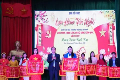 Xã Sơn Đồng: Tổ chức liên hoan văn nghệ mừng Đảng, mừng Xuân
