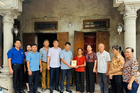 Xã Hoà Xá: chung tay giúp đỡ gia đình gặp hoạn nạn
