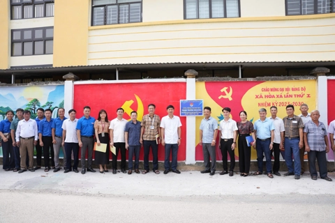 Xã hội hoá hơn 425 triệu đồng xây dựng công trình chào mừng Đại hội
