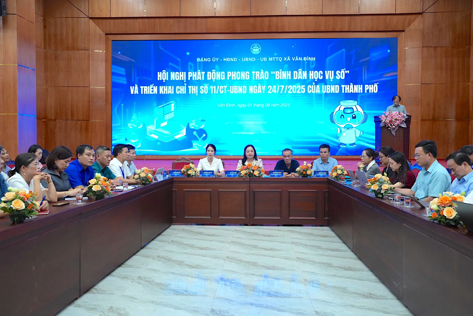 Vân Đình: triển khai Chỉ thị số 11 và phát động “Bình dân học vụ số”