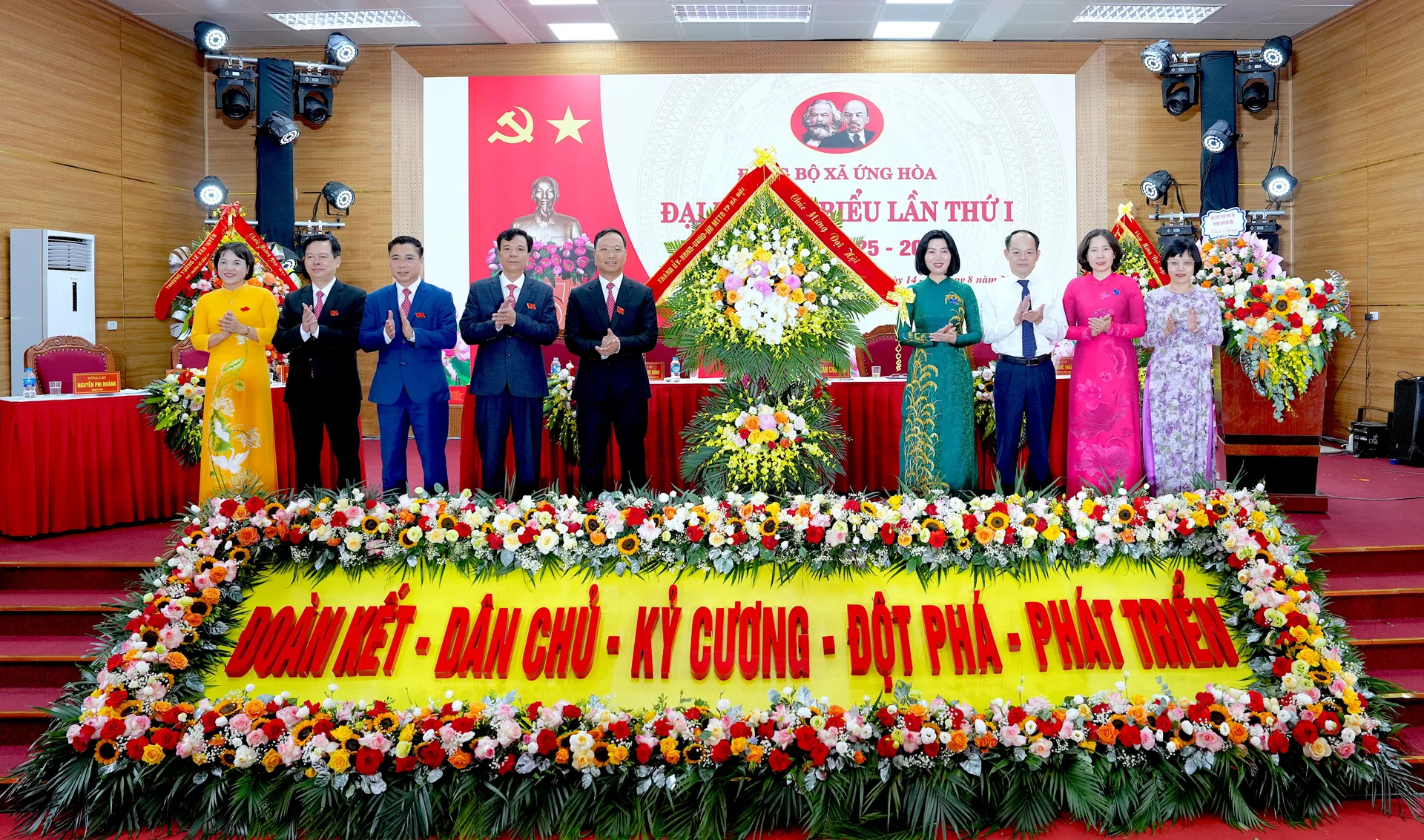 Xây dựng Ứng Hoà thịnh vượng, bản sắc, xanh, thông minh, Nhân dân hạnh phúc