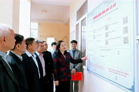 Xã Vân Đình ra mắt điểm “Cử tri hỏi – Đại biểu trả lời”