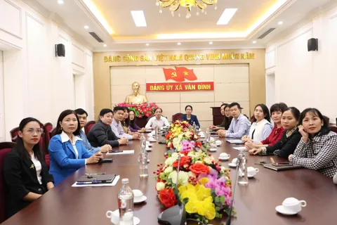 Từ cơ sở, Nhân dân Vân Đình gửi gắm niềm tin vào Đại hội XIV của Đảng
