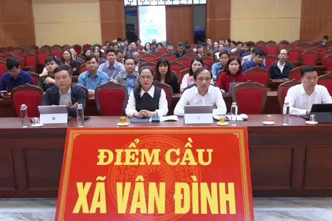 Xã Vân Đình tham gia hội nghị trực tuyến toàn quốc triển khai công tác bầu cử