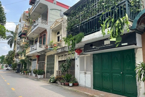 Giao dịch “lao dốc” nhưng giá nhà đất thổ cư Hà Nội vẫn tăng cao
