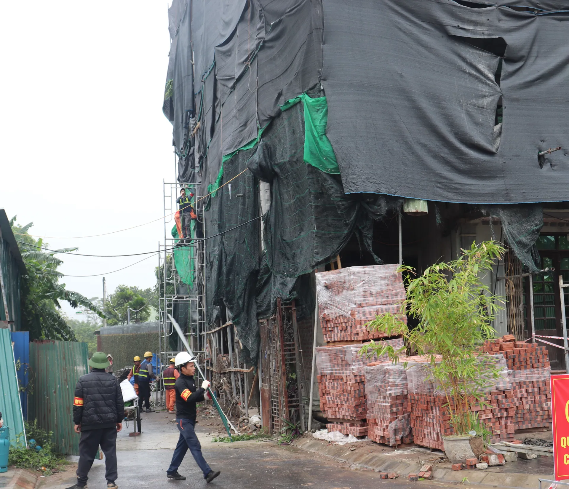 Xã Đông Anh mạnh tay xử lý các trường hợp chiếm dụng đất công