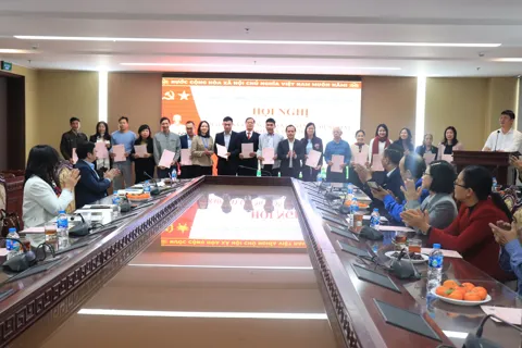 Xã Đông Anh công khai công tác cấp sổ đỏ lần đầu
