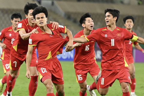 HLV Kim Sang-sik nói gì khi U23 Việt Nam thắng U23 UAE để vào bán kết giải châu Á 2026?