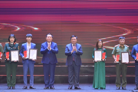 Báo Kinh tế & Đô thị đoạt giải C Giải báo chí toàn quốc "Vì an ninh Tổ quốc và bình yên cuộc sống"