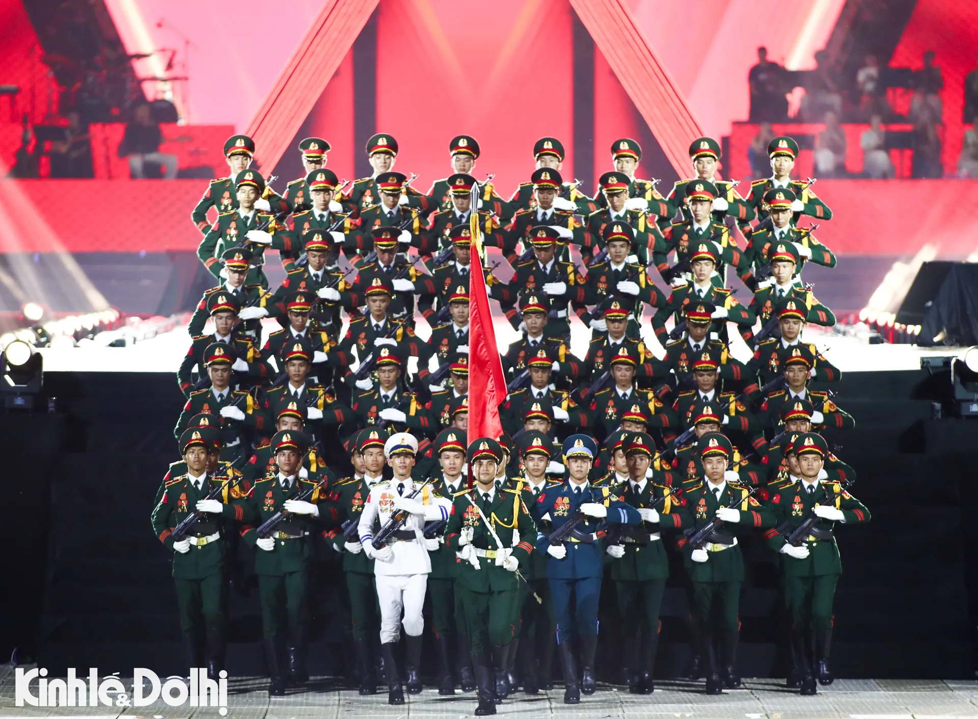 Hé lộ hình ảnh sân khấu, các tiết mục tại concert quốc gia "Tổ quốc trong tim"