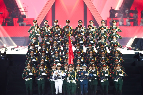 Hé lộ hình ảnh sân khấu, các tiết mục tại concert quốc gia "Tổ quốc trong tim"