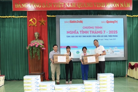 Hành trình tri ân "Nghĩa tình tháng 7" trên mảnh đất thiêng Quảng Trị
