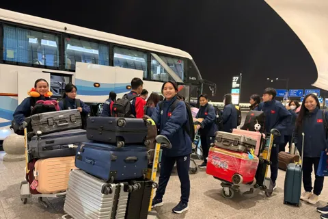 Tuyển futsal nữ Việt Nam về nước, tiếp tục chuẩn bị cho SEA Games 33