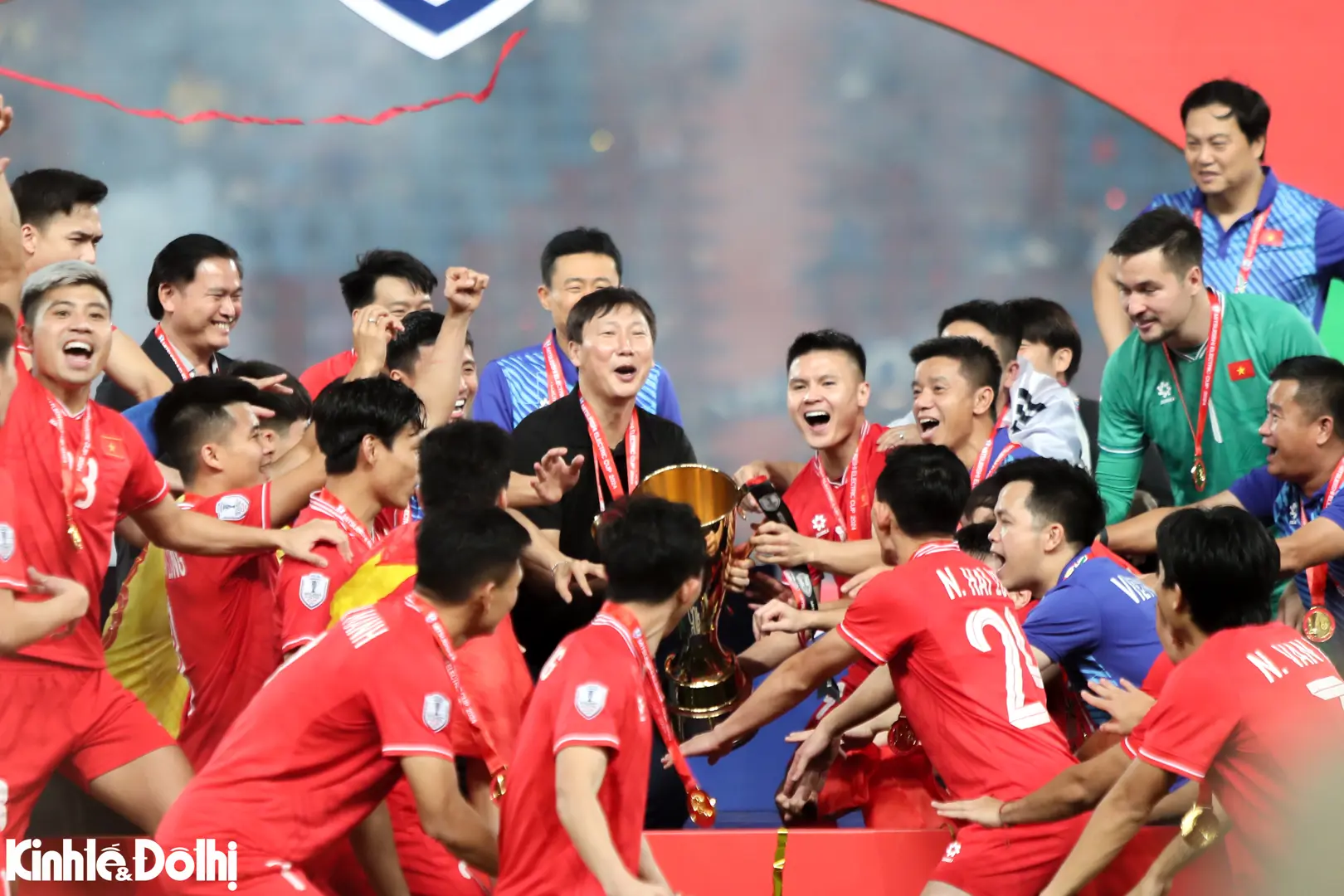 Nhiệm vụ của HLV Kim Sang-sik sau chức vô địch ASEAN Cup 2024 là gì?
