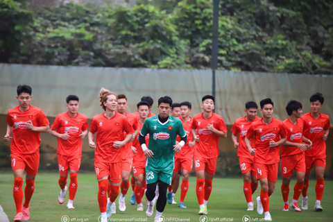 U22 Việt Nam hội quân, triệu tập tiền đạo Việt kiều Bùi Alex thi đấu tại Séc
