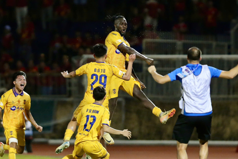 Trực tiếp bóng đá SHB Đà Nẵng vs SLNA lúc 17 giờ hôm nay 22/6