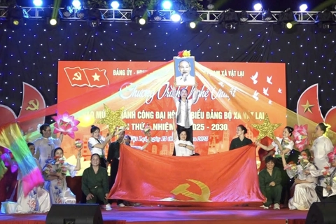 Tưng bừng chương trình nghệ thuật đặc sắc mừng thành công Đại hội đại biểu Đảng bộ xã Vật Lại