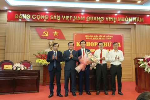 Ông Đỗ Văn Công được bầu làm Phó Chủ tịch UBND xã Suối Hai